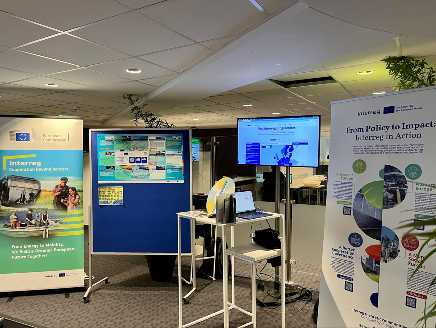 Interreg España-Portugal (@poctep) on Twitter photo Parabéns ao projeto <a href="/CELRURAL_Poctep/">CELRural_POCTEP</a>, destacado por <a href="/interreg_eu/">interreg_eu</a> en Bruselas!
#POCTEP🇪🇸🇵🇹
#Interreg #GreenerEuropewithInterreg #EUSEW Parabéns ao projeto <a href="/CELRURAL_Poctep/">CELRural_POCTEP</a>, destacado por <a href="/interreg_eu/">interreg_eu</a> en Bruselas!
#POCTEP🇪🇸🇵🇹
#Interreg #GreenerEuropewithInterreg #EUSEW