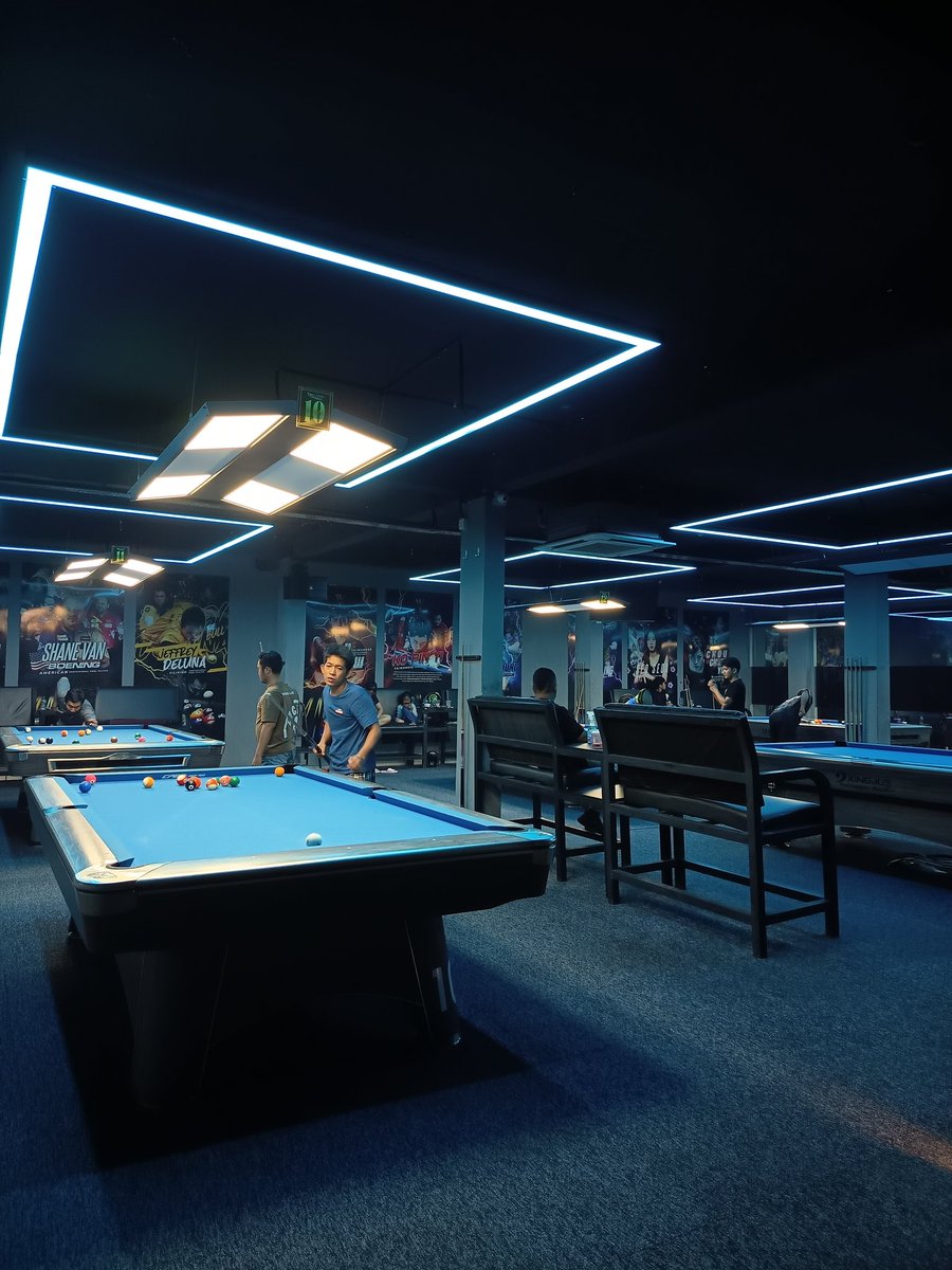 fendimuliaa's tweet photo. Billiard tiban https://t.co/VQKLKPgUXb