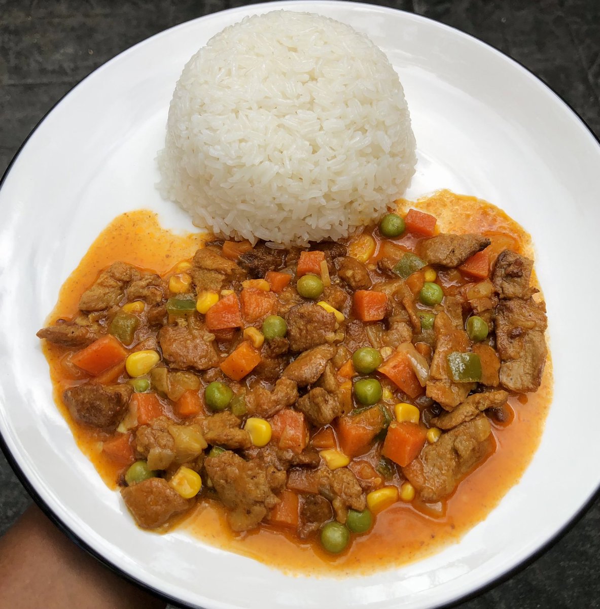 Nachisale4's tweet photo. Rice with Soya pieces deserves a special place 🙌🏽🔥. Today i had the best lunch😋❤️. Paja enanu mmadana naye😂,Soya pieces is one of my favorites, this is Soya Gold and I think it’s the best😋🥰 https://t.co/WDVf22wiGh