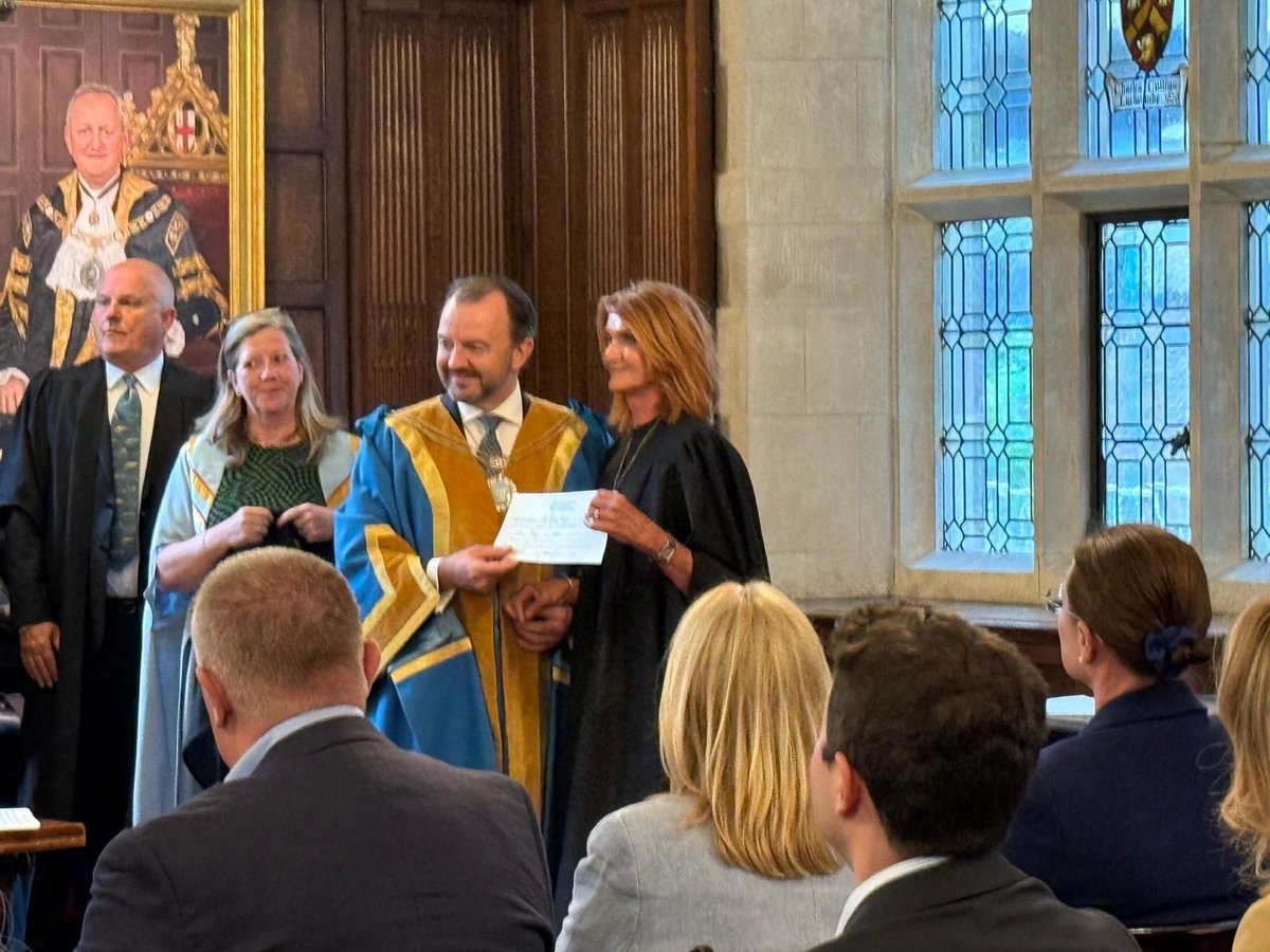 RepPlusUK's tweet image. Alison Cryer MBE was honoured to be welcomed into The Worshipful Company of Communicators, along with 32 other new Liverymen on 30 May as part of a historic "enclothing" event at Ironmongers’ Hall in the City of London. companyofcommunicators.com

#RepPlus #CompanyofCommunicators
