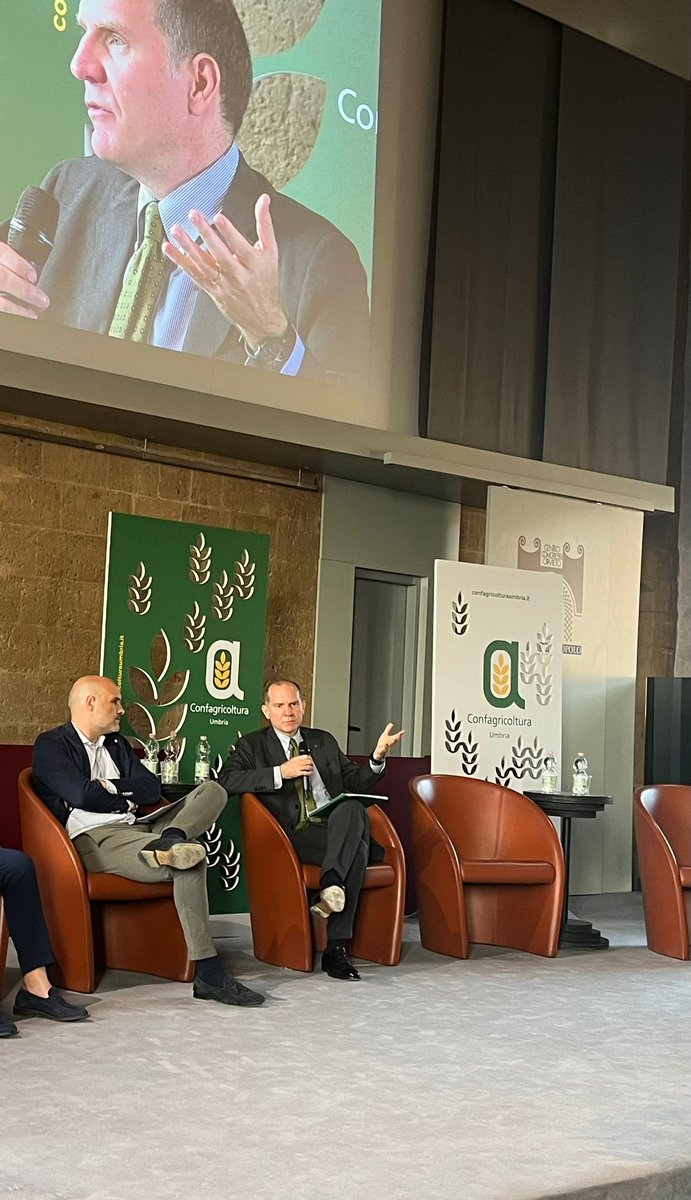 🇪🇺🌾“E' un momento cruciale per il settore. E’ necessario tutelare il budget della Politica agricola comune, strumento fondamentale per competere sul mercato e fronteggiare le sfide attuali. Siamo contrari al Fondo Unico, vogliamo una PAC autonoma, con due pilastri. Un’Europa