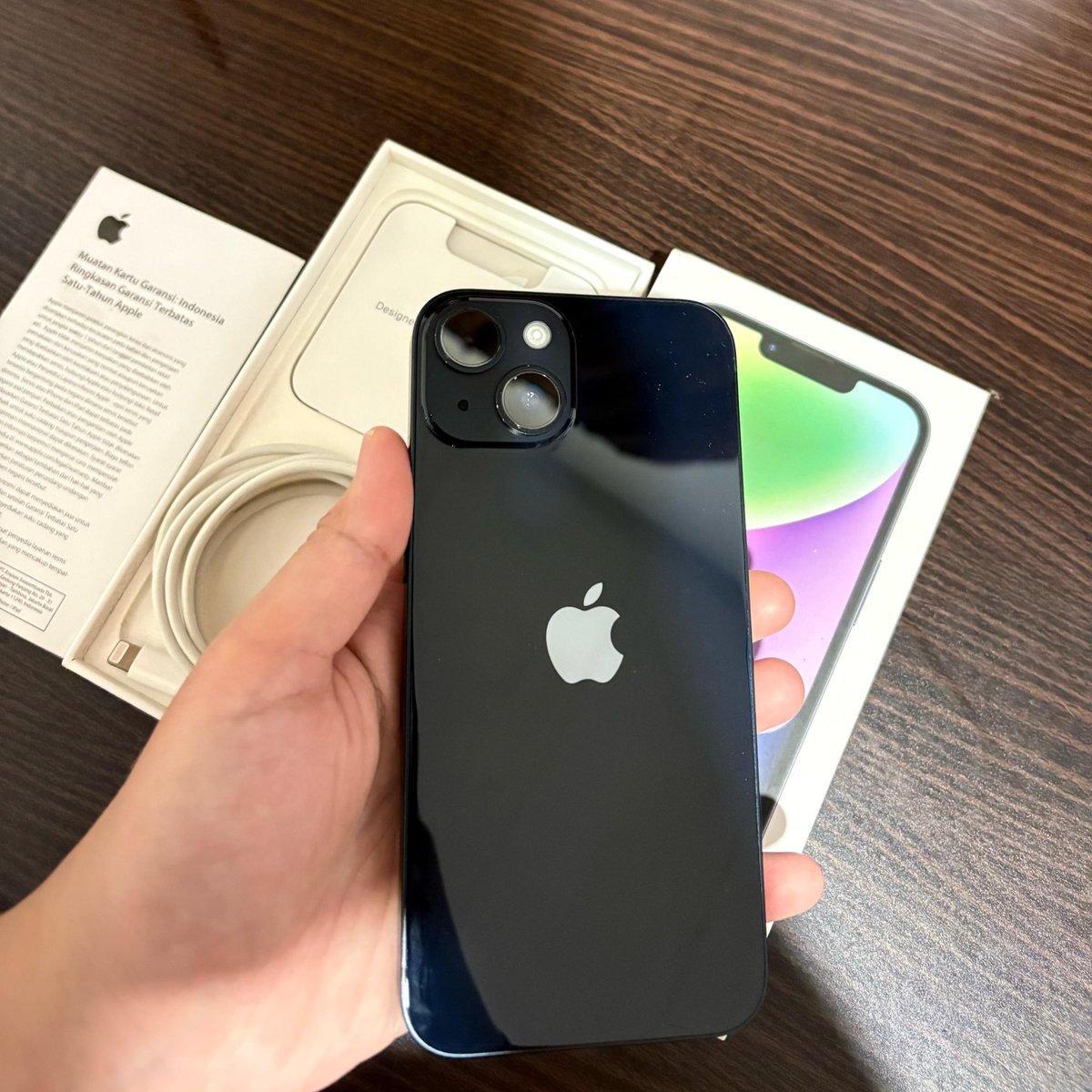 bbychu3u's tweet photo. Jual pemakaian pribadi!!!
Iphone 14 128 gb BLACK 
garansi ibox
bh 84% original 
kelengkapan fullset original
fisik 95% masih mulus
NOMINUS tinggal pakai
Dom Semarang kota

harga nego tipis aja

#wtsiphone #iphone14 #wts #dijual https://t.co/7aq4eJmowq