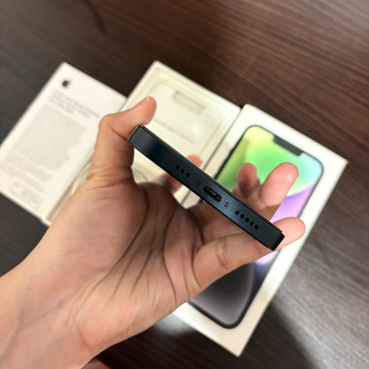 bbychu3u's tweet photo. Jual pemakaian pribadi!!!
Iphone 14 128 gb BLACK 
garansi ibox
bh 84% original 
kelengkapan fullset original
fisik 95% masih mulus
NOMINUS tinggal pakai
Dom Semarang kota

harga nego tipis aja

#wtsiphone #iphone14 #wts #dijual https://t.co/7aq4eJmowq