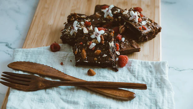 NDTVFood's tweet image. Looking For A Healthy Yet Indulgent Period Snack? Try These Chocolate Quinoa Apple Bites
food.ndtv.com/food-drinks/lo…
#quinoa #chocolate #applebites