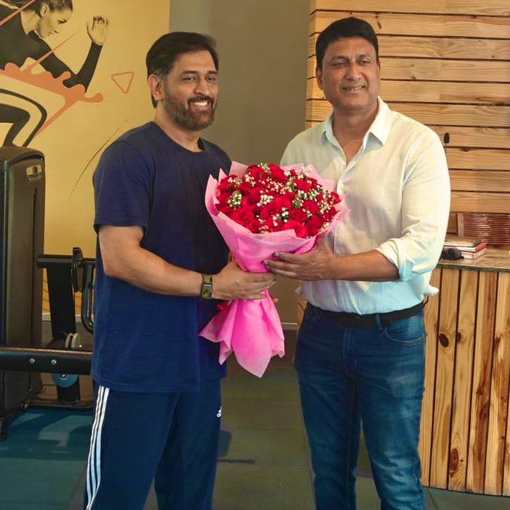 When thala said gonna enjoy Bike rides he meant Farmhouse to JSCA!!!😂

JSCA congratulated Ms Dhoni for ICC Hall of Fame💛🔥