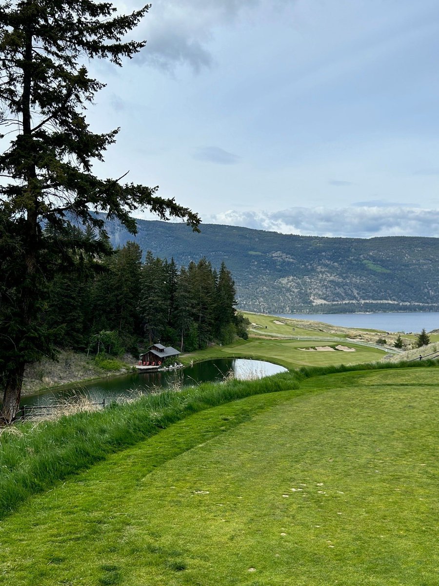 Last month, I had the pleasure of playing a round of gold at spectacular Sagebrush in Quilchena, British Columbia. This links-style course features a well-stocked trout pond and fly fishing rods. The afternoon was highlighted by sinking a birdie on the third hole. ⛳ ⛰️ ☀️