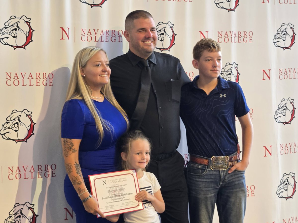 Congrats to our Police Academy graduates! Thank you for committing your life to service!

We cannot thank you enough for what you are about to embark on!

🚨Classes #132+#133