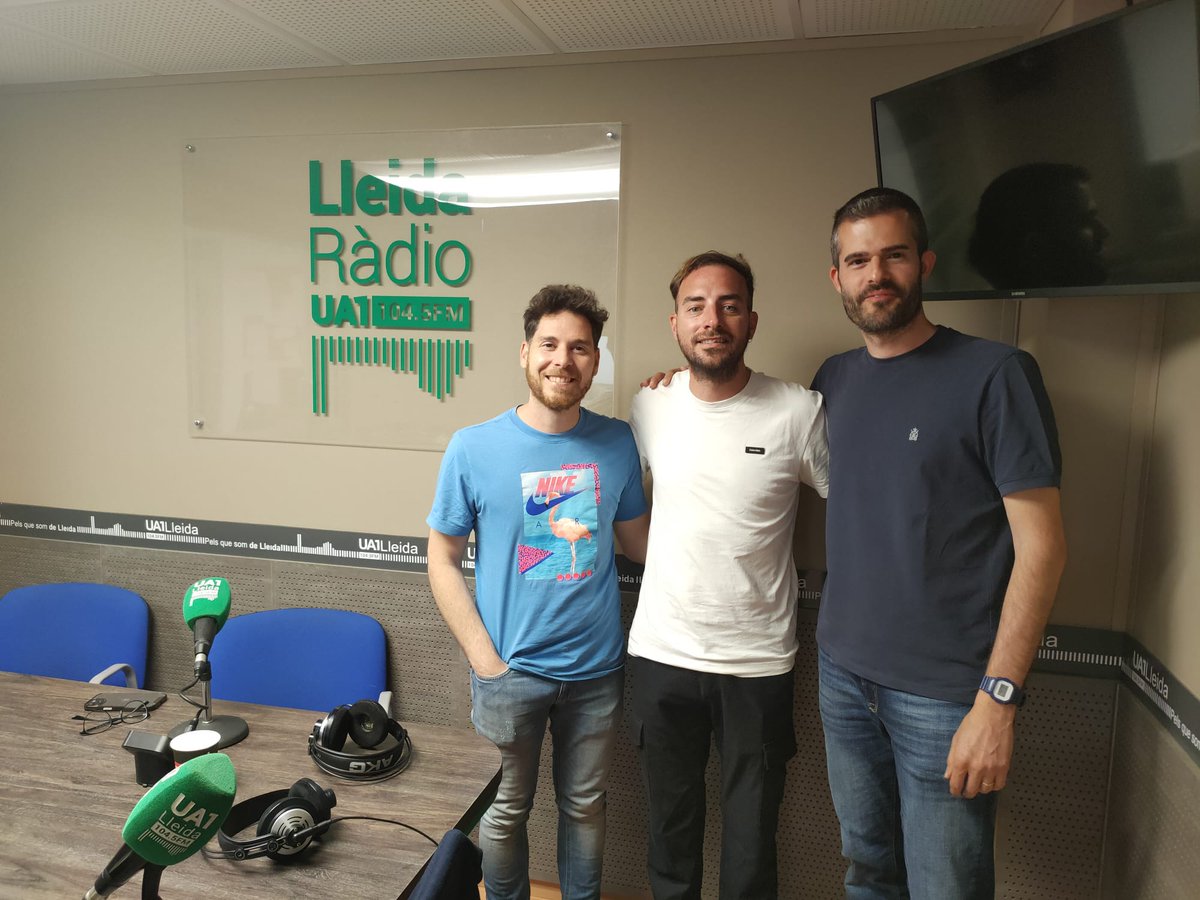 UA1 Lleida Ràdio (@ua1fm) on Twitter photo A partir de les 18:05, al #TempsAfegit amb <a href="/sergi_guiu/">Sergi Guiu</a>:
🚴♀️Ramona Gabriel queda 3a a l'Europeu XC Marató d'Itàlia
🏒 <a href="/hoquei_vilasana/">CLUB PATÍ VILA-SANA</a> i <a href="/clubpatinfraga/">Club Patín Esneca Fraga</a> comencen a preparar la Copa de la Reina
🏀El Cadí La Seu (<a href="/sedisbasquet/">AE Sedis Bàsquet</a>) renova a una de les seves jugadores
🎙️Entrevistem a A partir de les 18:05, al #TempsAfegit amb <a href="/sergi_guiu/">Sergi Guiu</a>:
🚴♀️Ramona Gabriel queda 3a a l'Europeu XC Marató d'Itàlia
🏒 <a href="/hoquei_vilasana/">CLUB PATÍ VILA-SANA</a> i <a href="/clubpatinfraga/">Club Patín Esneca Fraga</a> comencen a preparar la Copa de la Reina
🏀El Cadí La Seu (<a href="/sedisbasquet/">AE Sedis Bàsquet</a>) renova a una de les seves jugadores
🎙️Entrevistem a