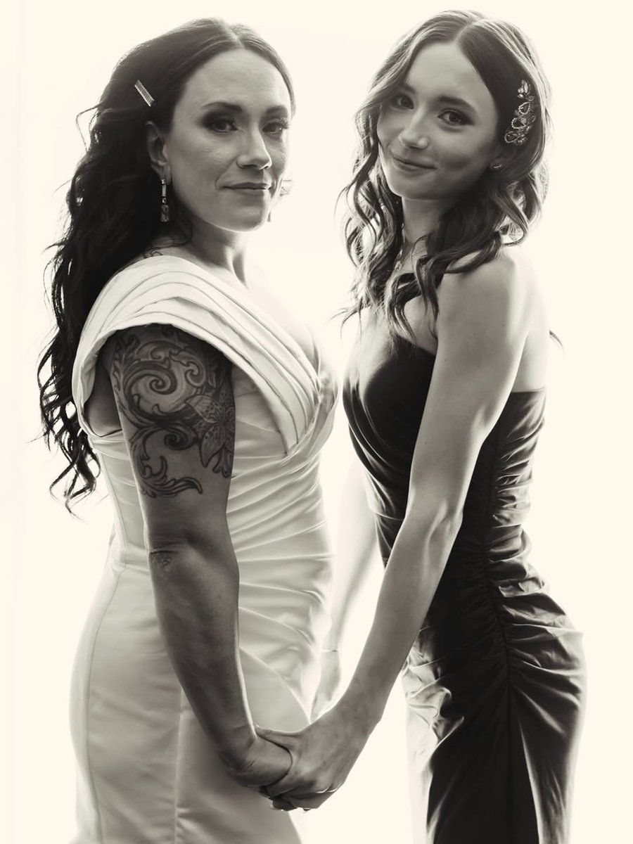 Teamjazzy's tweet photo. Jazmyn Bieber and her mama @ErinWagner. 

Congratulations on the Wedding, Mrs &amp; Mr. Daum ❤️ https://t.co/bZQC5sSykP