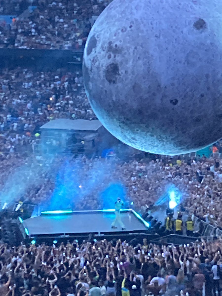 Meep2409's tweet photo. Today is 2 years since I saw Abel <3 https://t.co/CQRWL5Rxng