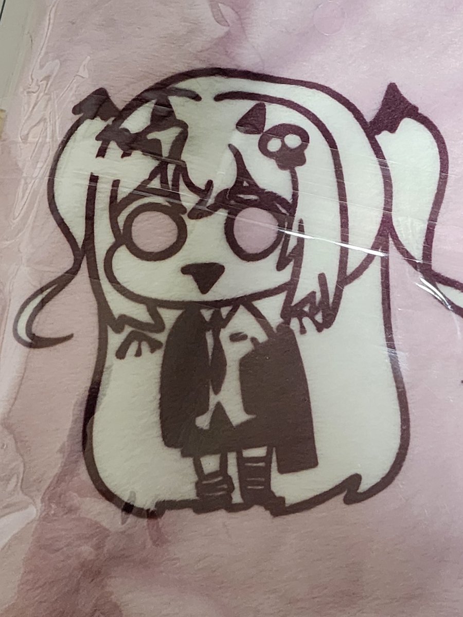 굿즈 아주 맘에 쏙듦
저 개짜치는 표정이 너무 커여움ㅋㅋ