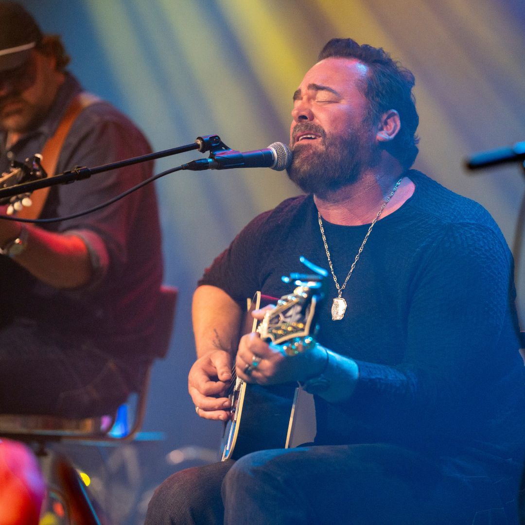 Happy Birthday to NMF Artist Board member, Lee Brice!  We appreciate everything you do for NMF and wish you an amazing birthday! 🎉 🎉 🎉