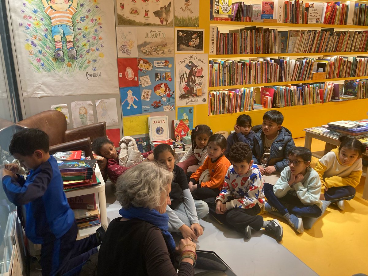 🎨 A partir del conte "El nen amb flors al cap", hem fet una activitat de dibuix que ens ha permès treballar la creativitat, la comprensió oral i l’expressió artística en la #LlibreriaOna