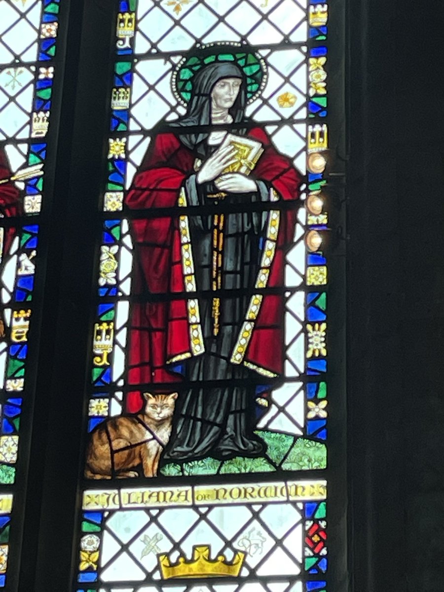 chrisstovell's tweet image. Cats of Norwich Cathedral today. 
#julianofnorwich #Budge
