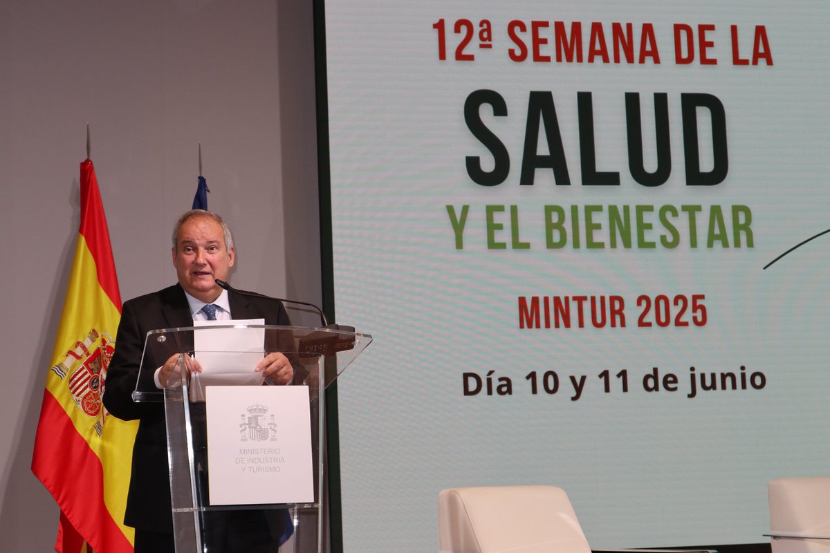Ministerio de Industria y Turismo (@minturgob) on Twitter photo 📸Hoy celebramos en el <a href="/minturgob/">Ministerio de Industria y Turismo</a> la primera jornada por la Salud y el Bienestar.
Con una mesa redonda de lujo formada por mujeres valientes como <a href="/AngyFdz/">Angy Fernández</a>, <a href="/PLG_psiq/">Pilar López-García</a> y Laura Pérez, y un moderador, <a href="/JuanraLucas/">Juan Ramón Lucas 🐴</a>, que contribuyen a visibilizar la importancia de la salud mental. 📸Hoy celebramos en el <a href="/minturgob/">Ministerio de Industria y Turismo</a> la primera jornada por la Salud y el Bienestar.
Con una mesa redonda de lujo formada por mujeres valientes como <a href="/AngyFdz/">Angy Fernández</a>, <a href="/PLG_psiq/">Pilar López-García</a> y Laura Pérez, y un moderador, <a href="/JuanraLucas/">Juan Ramón Lucas 🐴</a>, que contribuyen a visibilizar la importancia de la salud mental.
