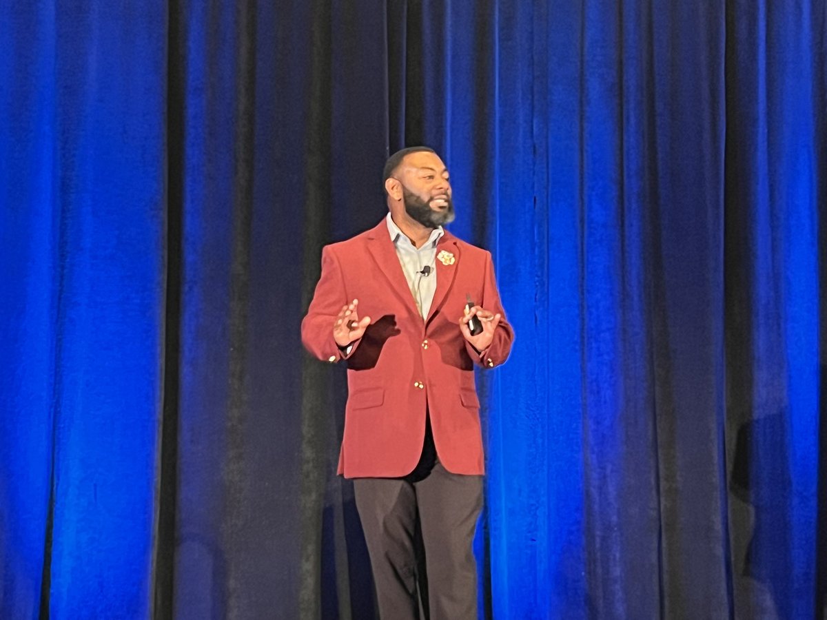 tasanet's tweet photo. TASA Executive Committee member @CarnellGilder shares his journey from high school drum major to teacher/bus driver to superintendent of @WestSabineISD and the lessons in leadership and courage he learned along the way…our first #txedfest Talk of day 2! #txed #InspiringLeaders https://t.co/0zTem1RrZc