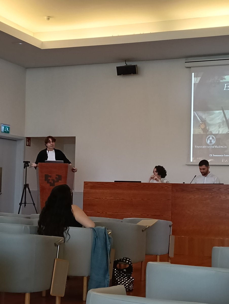 §eøsaiðh la Meðievalista 🌈🧙♂️🏰⚔️ (@lujuriafeudal) on Twitter photo Hablando en el IX Seminario Internacional Recreando Pasados. Diálogos entre Emociones, Imperios y Género sobre el discurso de la "Reconquista" de Modesto Lafuente ,🤩🤩🤩
Muchas gracias de nuevo a <a href="/emoderUV/">EMODER</a> y <a href="/ModernExpTaldea/">Experiencia Moderna Ikerketa Taldea</a> por haber organizado este encuentro tan chulo ♥️♥️♥️ Hablando en el IX Seminario Internacional Recreando Pasados. Diálogos entre Emociones, Imperios y Género sobre el discurso de la "Reconquista" de Modesto Lafuente ,🤩🤩🤩
Muchas gracias de nuevo a <a href="/emoderUV/">EMODER</a> y <a href="/ModernExpTaldea/">Experiencia Moderna Ikerketa Taldea</a> por haber organizado este encuentro tan chulo ♥️♥️♥️