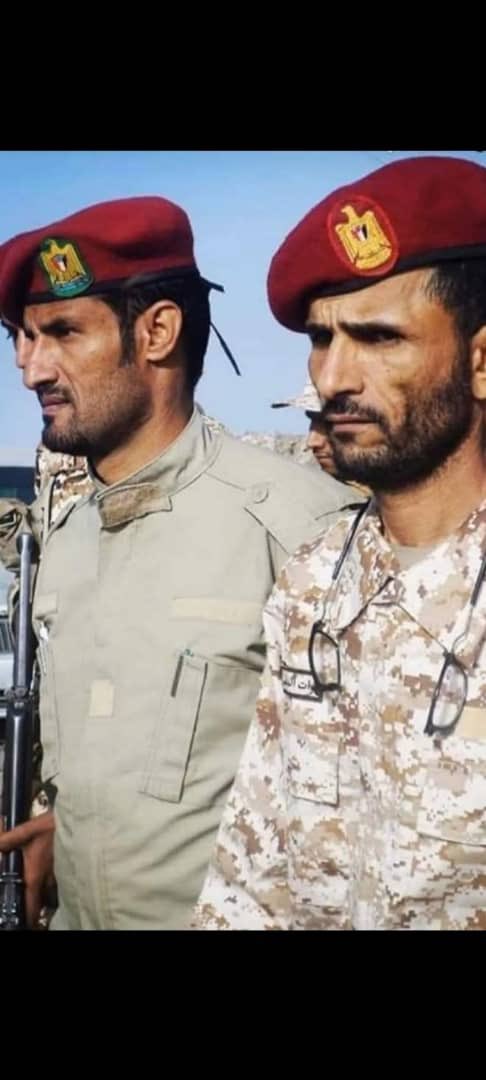 افهموا :
كان ابو اليمامة الله يرحمه وقوات الحزام الأمني بعدن الصخرة التي تحطمت عليها كل مشاريع اليمننة لذلك تخلصوا منه.
واليوم جلال الربيعي وقوات الحزام الأمني بعدن الصخرة التي تتحطم عليها كل مشاريع اليمننة وباب اليمن ولذلك يحاولون التخلص منه.
القضية واضحة لا تحتاج تفسير .