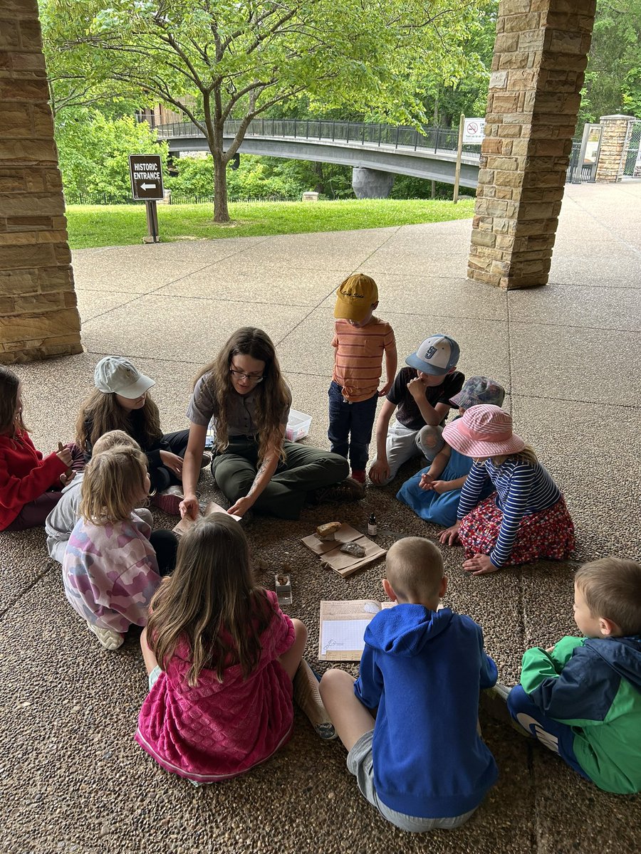MammothCaveNP's tweet image. Mammoth Cave National Park has a variety of activities for our junior rangers. Pictured below is Ranger Haley engaging our young visitors in a Junior Ranger Nature Tracks activity.
nps.gov/maca/learn/kid…