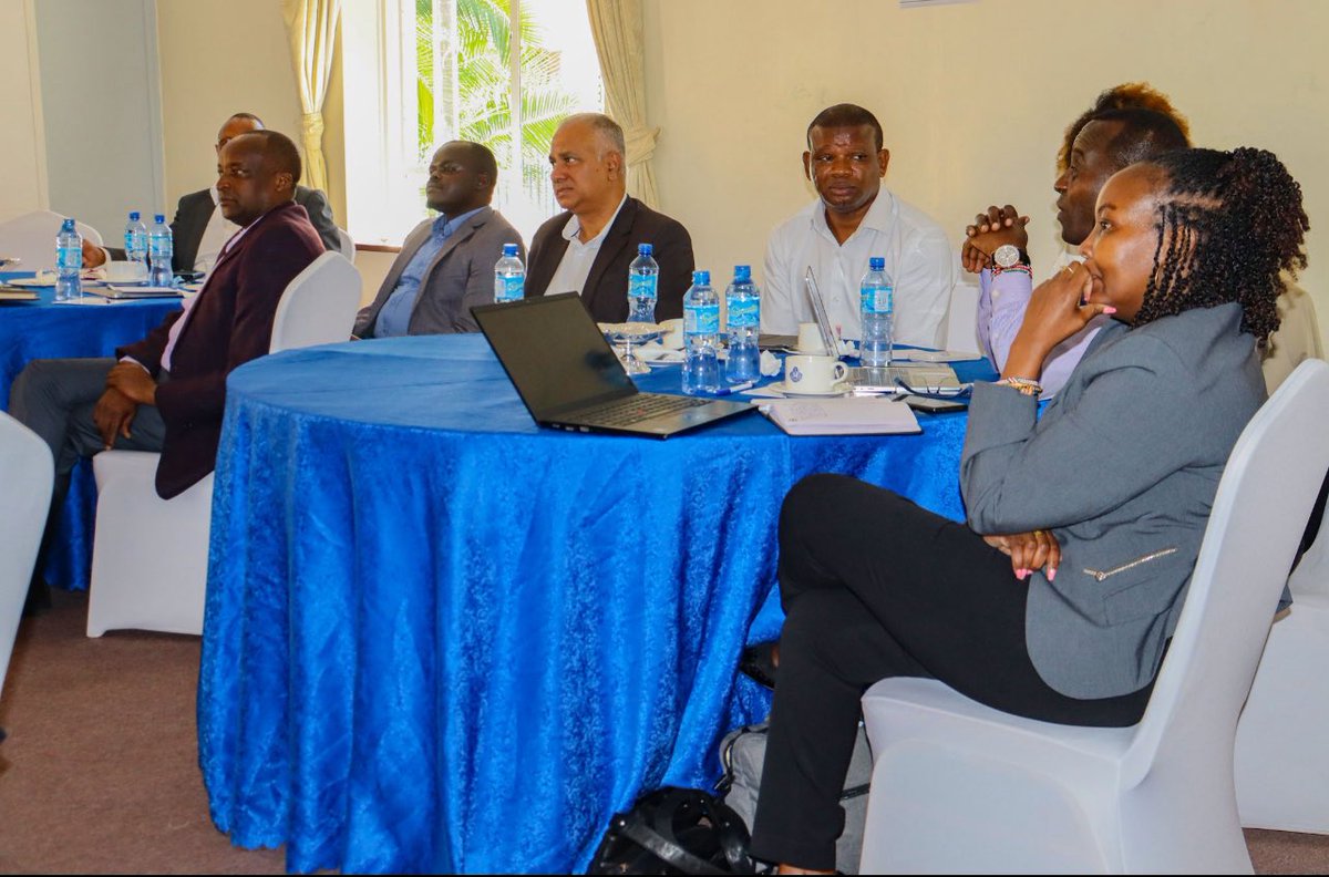 RodrigoRuwan's tweet photo. The Association of Microfinance Institutions in Kenya (AMFI-K) organised The Microfinance Banks Roundtable Forum. https://t.co/JOiIGwi3rG
