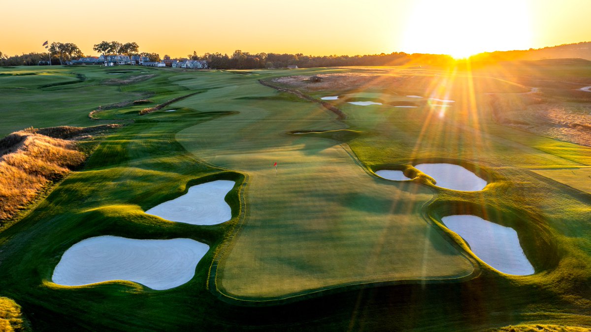 LIV Golf tweet media