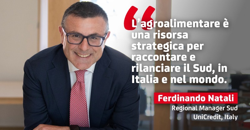 UniCredit_IT's tweet photo. 🌾 +10% annuo di crescita, oltre 5,7 mld € di export: l’agrifood campano è leva strategica per il Sud.
Da Salerno nasce l’Osservatorio permanente promosso da #UniCredit e @ConfindustriaSA: più accesso ai mercati, più sostenibilità, più futuro.
📌 #Agrifood #ItalianEXPerience