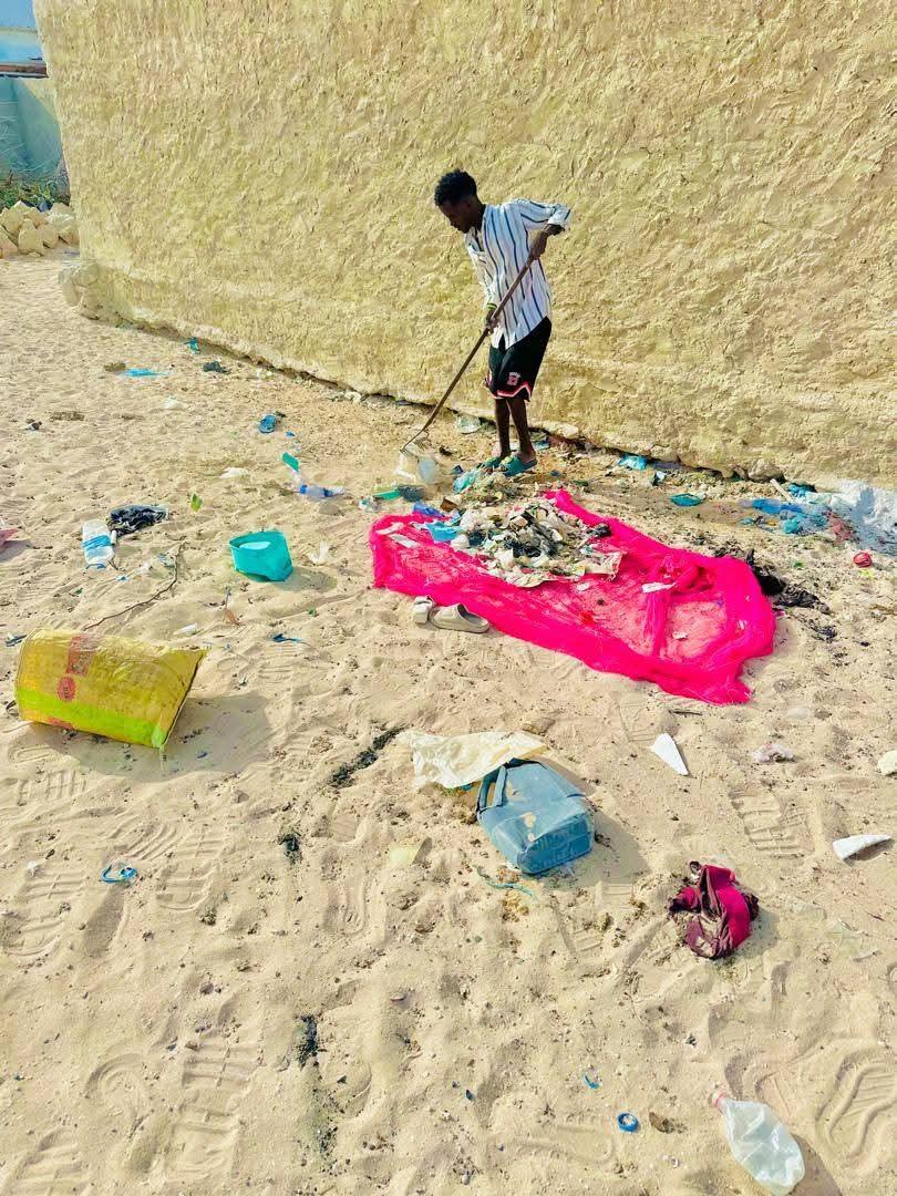 Today we conducted a weekly clean up in #Hobyo district council and we wish this to be on a weekly basis insha'allah, we looking for advice from any organisation who's got expertise and knowledge of waste management #Orbitsolutions #Somalia