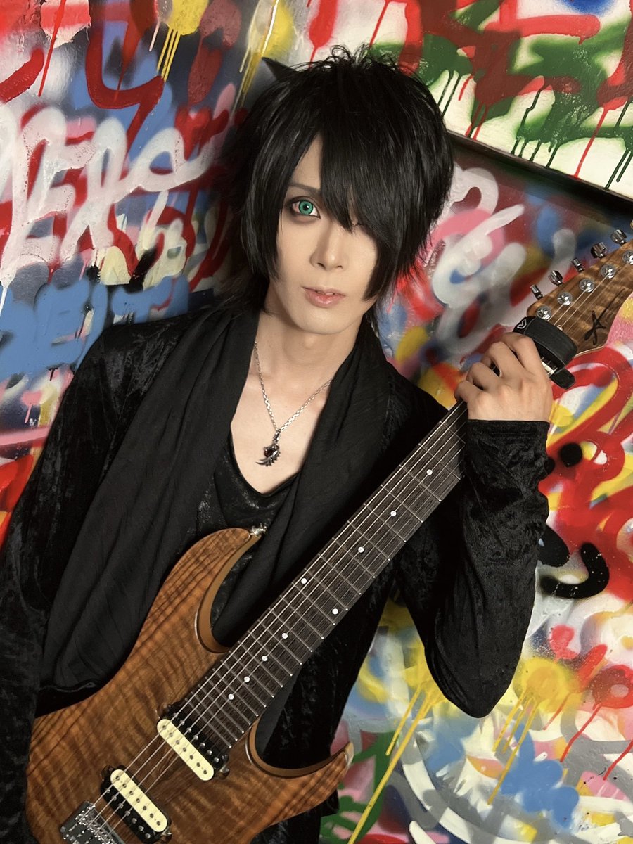 ‘25.6.9 HOLIDAY NEXT NAGOYA
レアな体制でのI.V.Y名古屋公演🎸
皆の盛り上がりに感謝です。

個人的にはRec以来初めて人前で演奏する曲もありましたが...あんまり初めて感なかったですね😂

次の機会もよろしくお願いします！