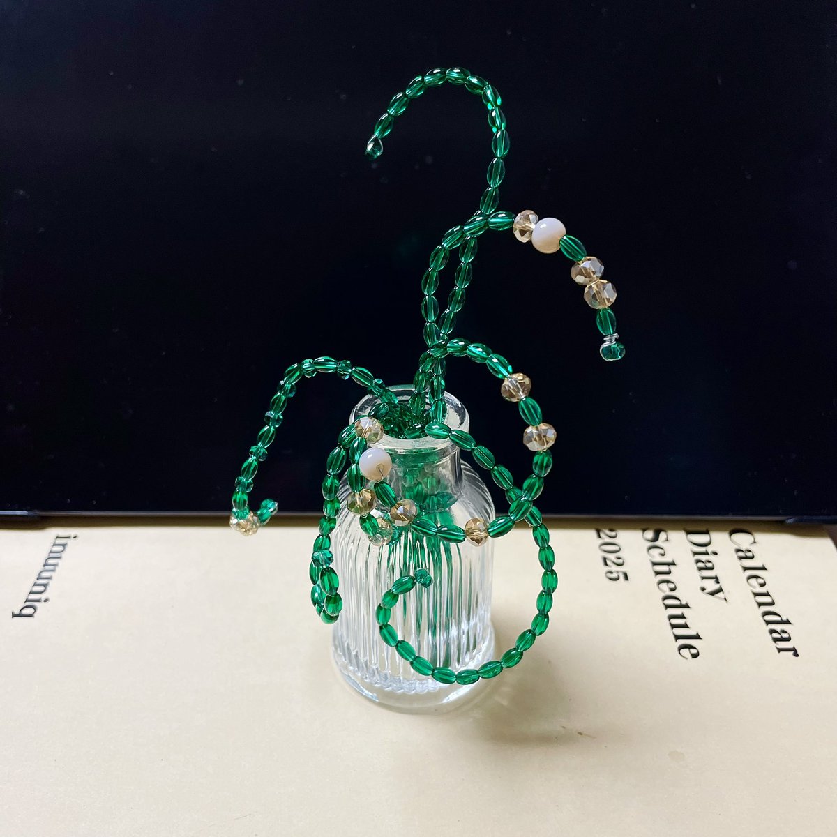 새 화분입니다. 구매 문의는 디엠주세요🪴