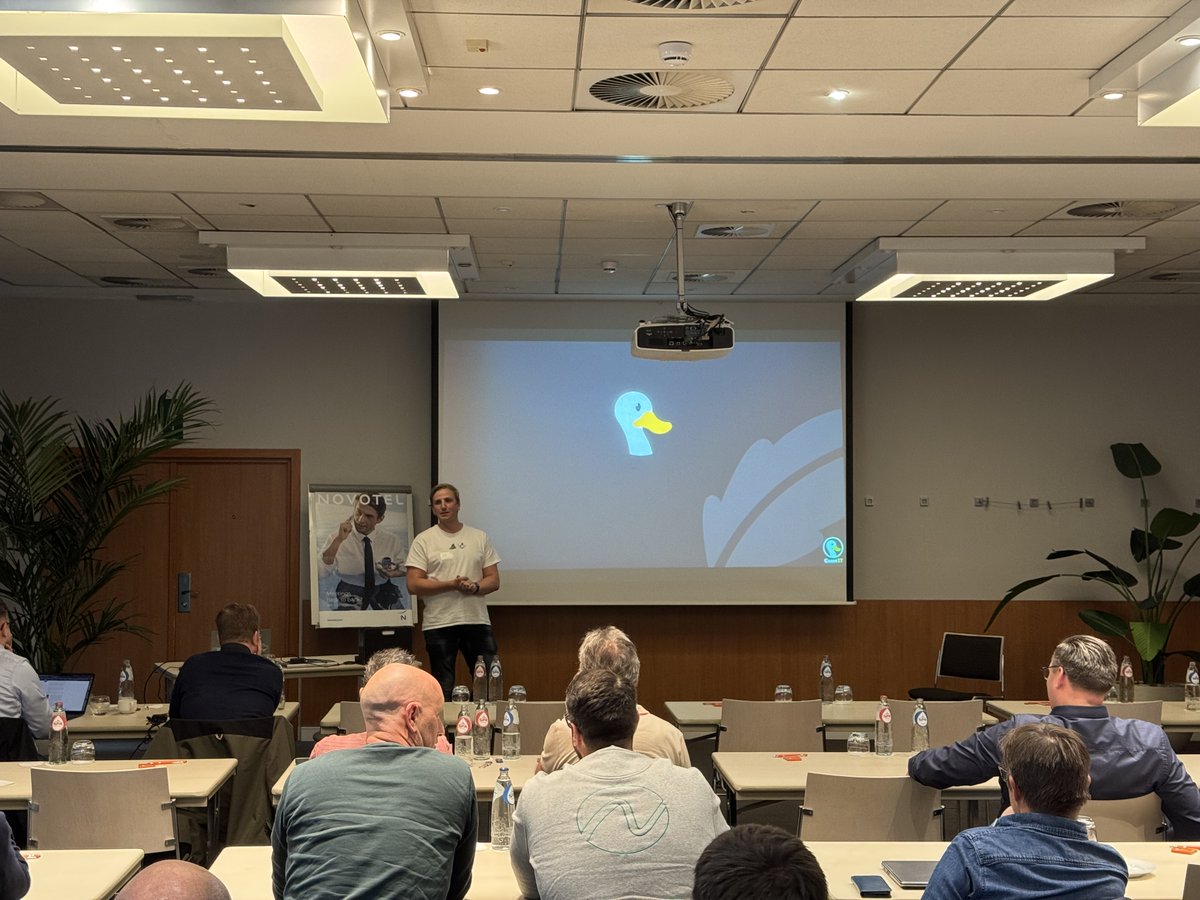 jantytgat's tweet photo. Our last #community session for today: @MickHilhorst on #TLS Handshake Efficiency! #EUCBeacon #CitrixCTP #forever https://t.co/0190FNkgmL