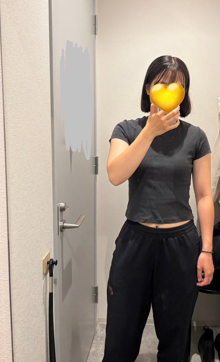 だらしないお腹を引き締めるためにアブローラー強化中🛞