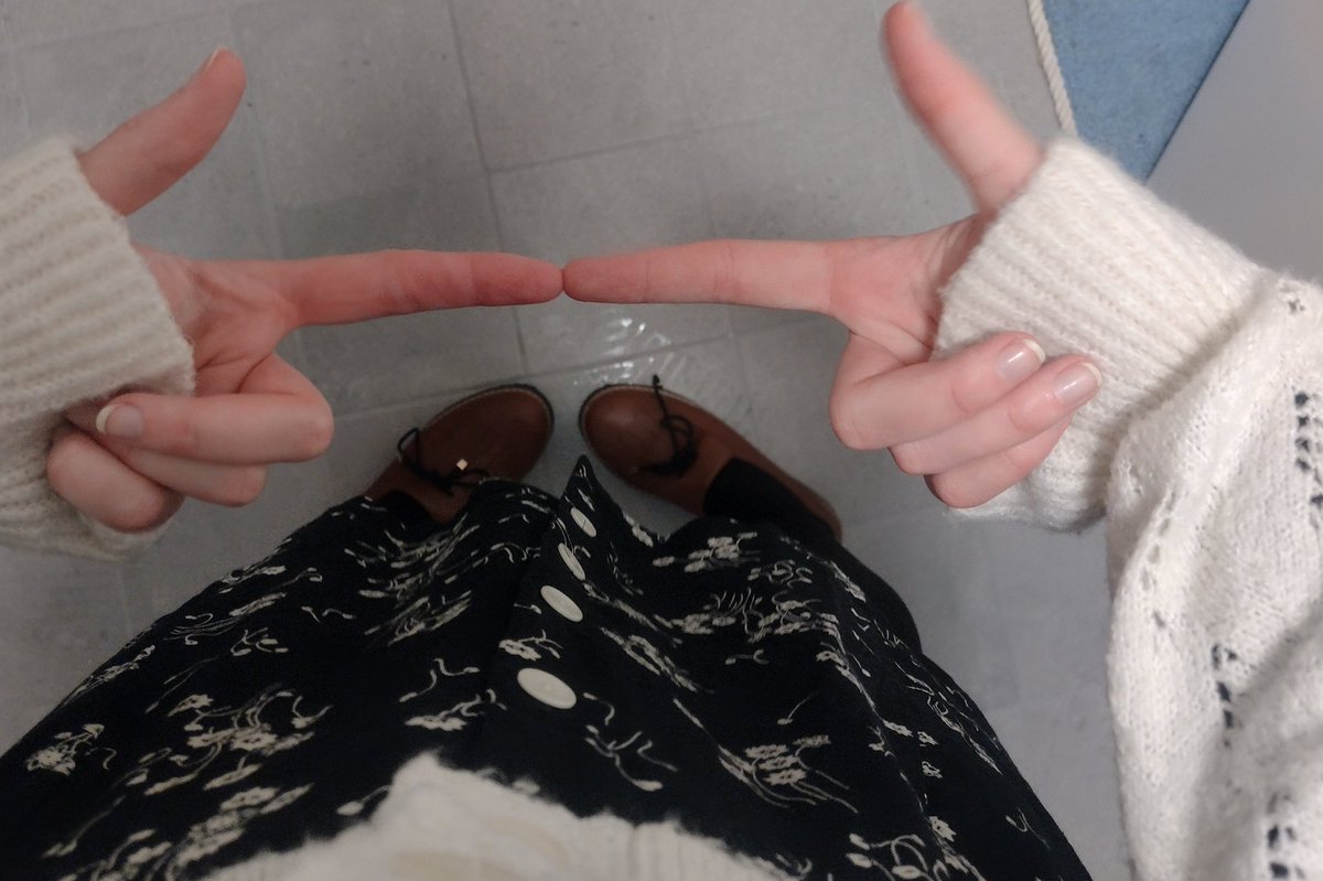 Elise 🍒🍒♱ tweet media