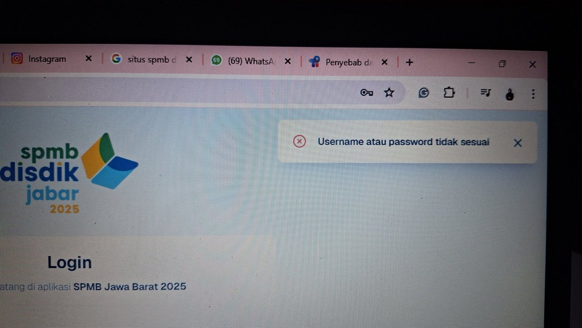CtrlFindme's tweet image. Tolong banget @disdik_jabar daritadi coba login SPMB berkali kali tapi tulisannya username dan password tidak sesuai, website nya lagi eror atau gimana ya tolong 

#spmbjabar