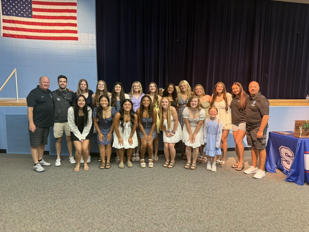 2025 Softball Banquet was a huge success! Congratulations to this team on breaking many individual and team records both state wide and throughout the years of this program. 
So proud of each and everyone of you, a true sisterhood is what this team will always be remembered by 🤍