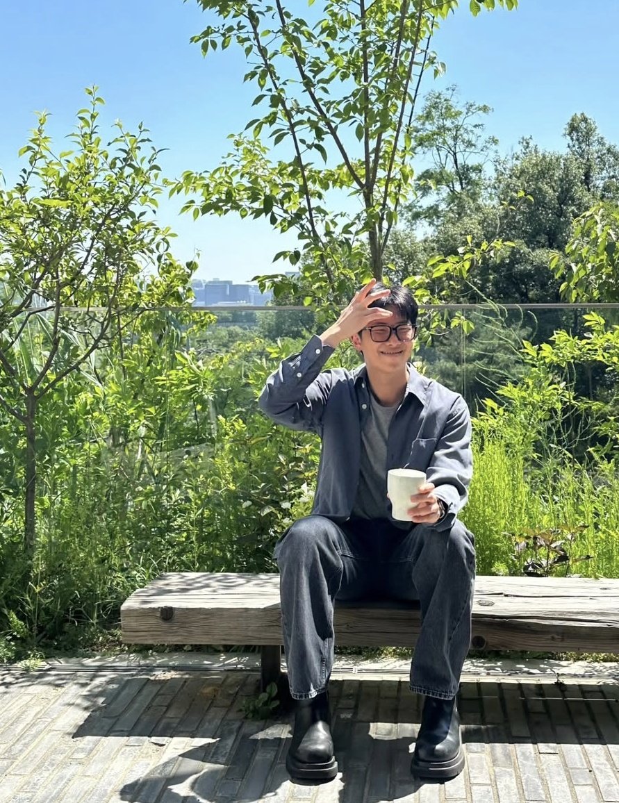 kimraaaa. tweet media