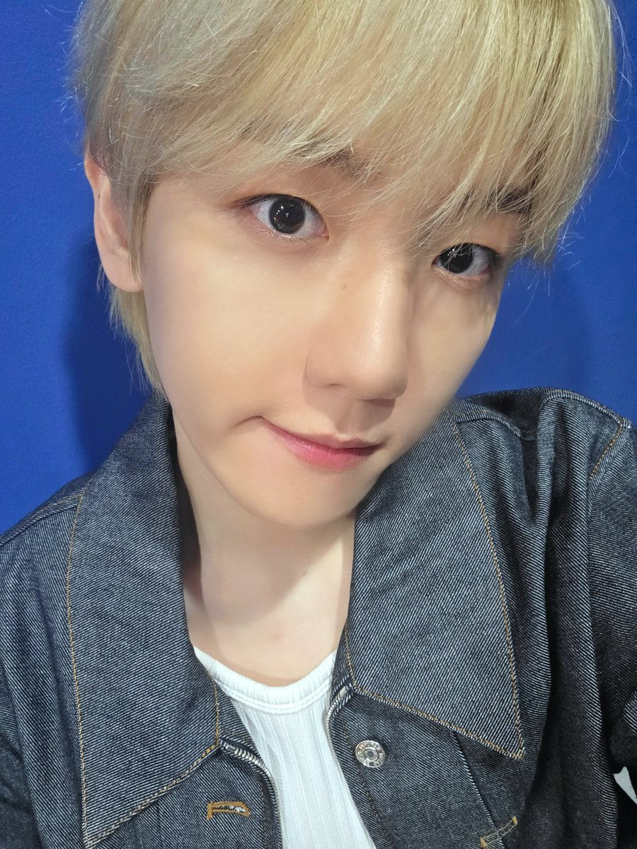 BAEKHYUN_official tweet media