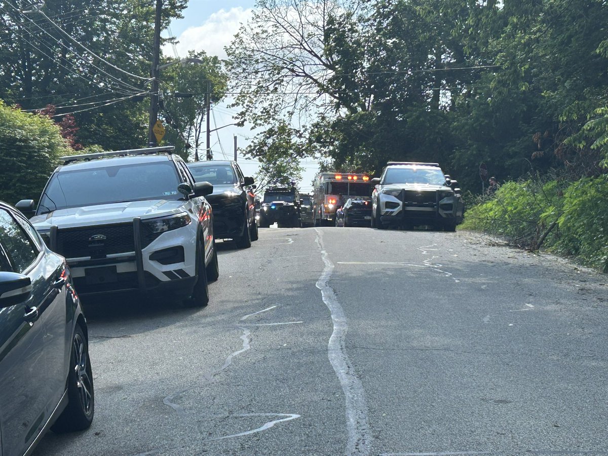 SWAT is in the 1300 Rutherford Ave. for a male in crisis who is believed to be armed and barricaded inside a vehicle.
Negotiators are on scene.

Please avoid the area at this time.