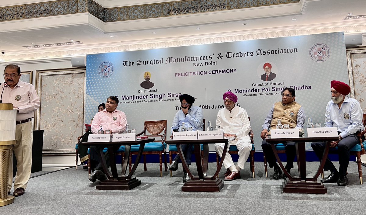 RojerNath's tweet photo. The Surgical Manufacturer &amp; Trader Association of Bhagirath Place (SMTA) , Delhi, SMTA event lead by President Shri Rajesh Sawhney n Shri Ramesh Bhasin Chairman, pitching for a #MedicalDevices Park for Delhi , to Delhi Minister of Industry @mssirsa Sardar Manjinder Singh Sirsa https://t.co/KZI9dtQ0SM