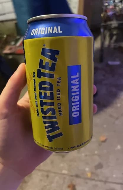 janna_dailey's tweet photo. @TwistedTea #NationalIcedTeaDay #TwistedTuesday https://t.co/RhmD19P09f