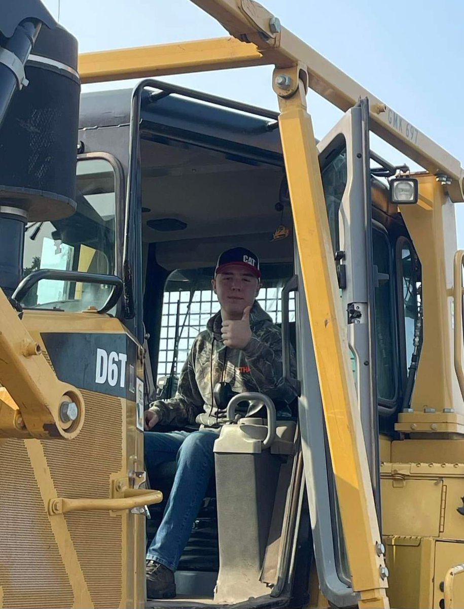 Discover how a #Caterpillar cap became a symbol of strength in the fight against #cancer. buff.ly/oi0YRIy #TeamLif #Construction #Excavation