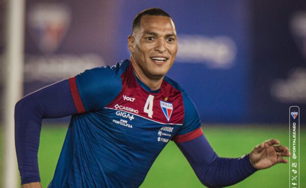 Titi acerta com o Goiás e deixa o Fortaleza após cinco temporadas.