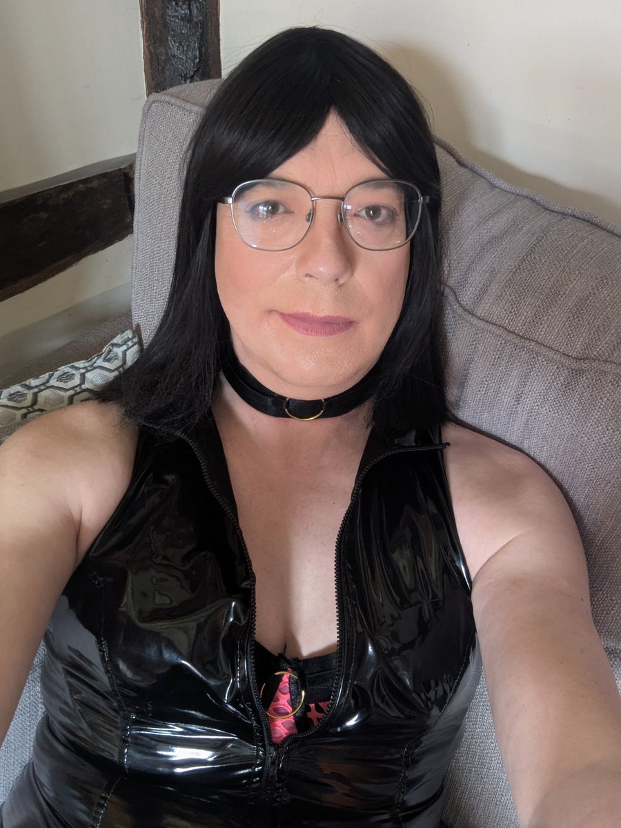 Another day with friends, another outfit.