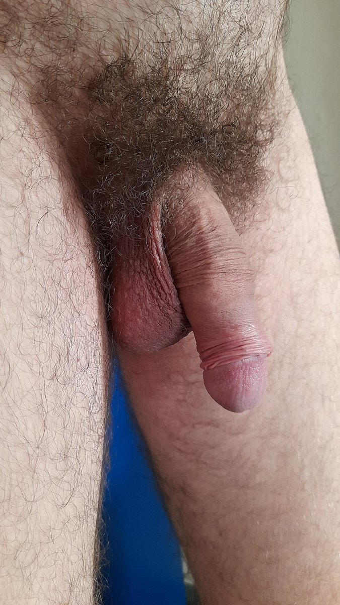Proud bush

#pubes #bush #sideguy #bator #sniff #mansmell #masturbate