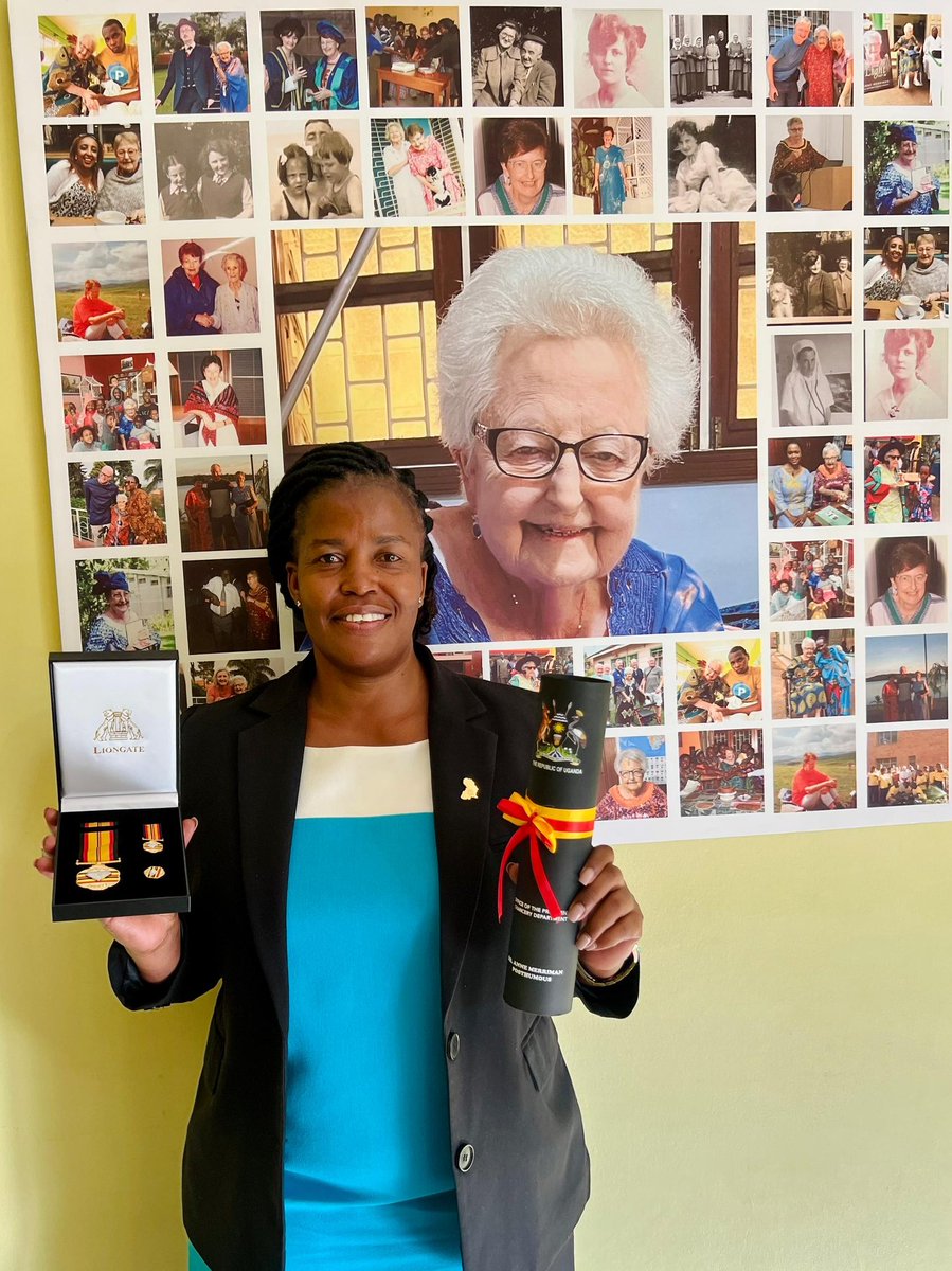 HospiceAfricaUg's tweet photo. Our Executive Director, @Nakyanja_ had the distinguished honour of receiving the National Independence Diamond Jubilee Medal on behalf of our Founder, Dr. Anne, during the 36th Heroes' Day Celebrations in Lyantonde District and presented it to the team &amp; our paitients toady🏅🎉 https://t.co/X3z7lzUACU