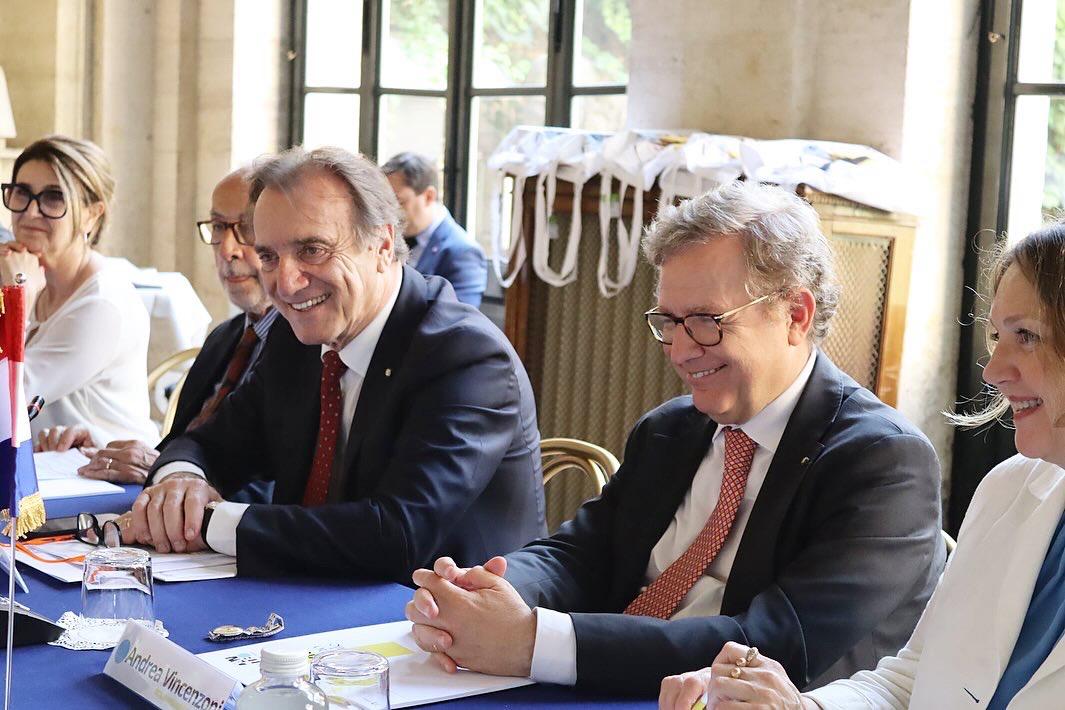 Società Dante Alighieri tweet media