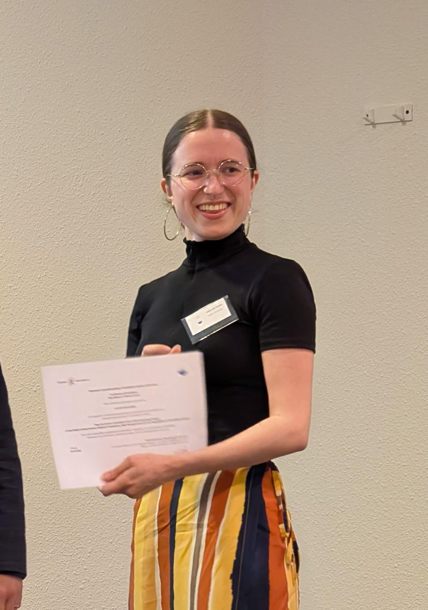 The NITS 2025 best master thesis award goes to Lotte van Eupen for her thesis with title "How do novice translators deal with competing norms? A case study of Dutch novice medical translators, risk management and the negotiation of translation norms."! Congratulations, Lotte!