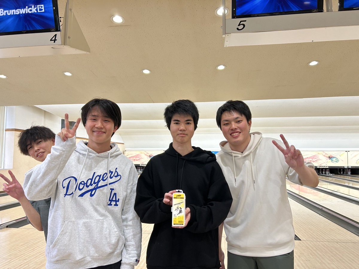 ski_mit's tweet image. 2025/5/22
新入生とボーリング大会を開催しました！
個人戦と団体戦で競い合い、優勝者にはSKIGRAPHICが贈られました⛷️
新入生と部員が交流できる良い時間になりました☺️
#室工 #室蘭工業大学 #スキー #北海道 #室蘭工業大学スキー部 #大学生 #ボウリング