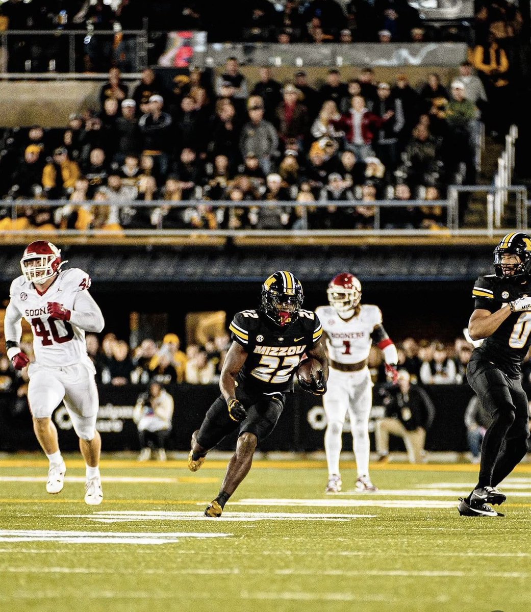 🏈Depth Chart 915
1st
TE Jake Cox (Coronado)- Idaho
WR Chris Harris (El Dorado)-ND State

2nd
WR-Marcus Torres (Pebble Hills)-UTEP

3rd
QB Shay Smith (Franklin)-UTEP
RB Tavarous Jones (Burges)- Missouri
LG Tyrone McDuffie (Parkland)-UTEP

4th 
QB Gael Ochoa (Pebble Hills)-UNLV