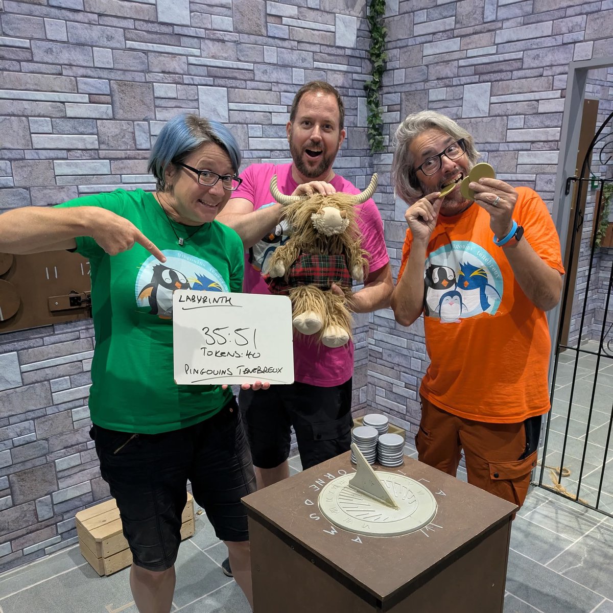 EscapeBrum's tweet photo. WOW!

In over two and a half years since Labyrinth opened it has only been beaten twice: by #altogaldem and Team Squared.

We now have a third!

Les pingouins ténébreux not only retrieved all 40 tokens but set a new record time, doing it in just 35:51 https://t.co/uhAvzI1MSj