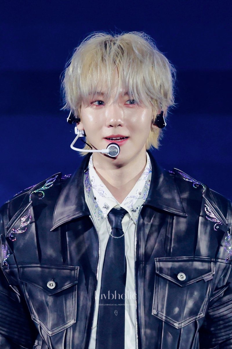 luvbholic's tweet photo. 250608 Reverie in Seoul

저는 큥자님 얼굴이요 . . 

@B_hundred_Hyun
#백현 #BAEKHYUN #伯賢 https://t.co/A2ONVIsx33